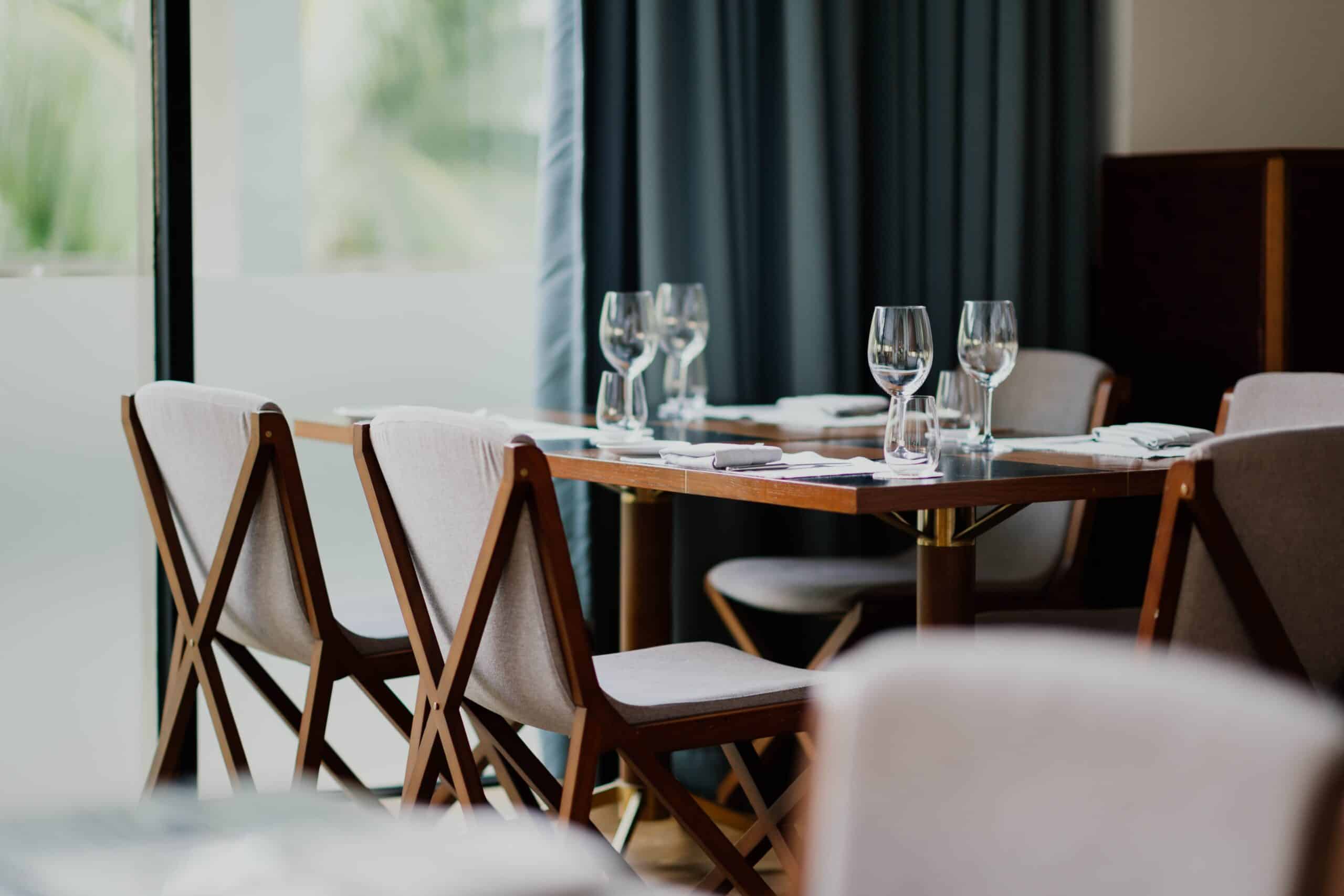 Frisk dine borde op med stilede bordstel