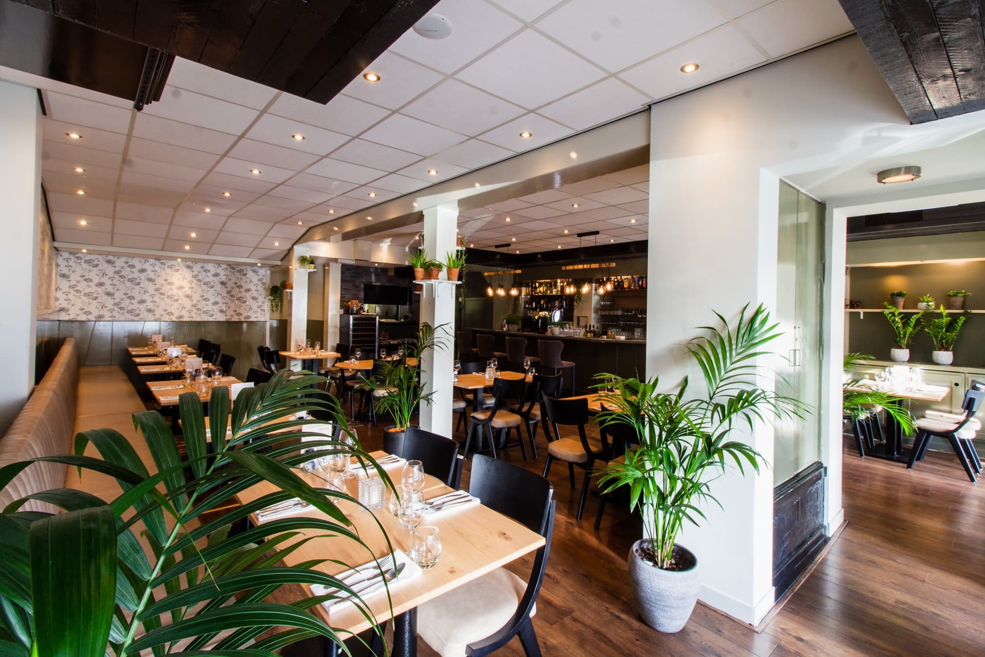 Find klapborde til din café hos Zederkof